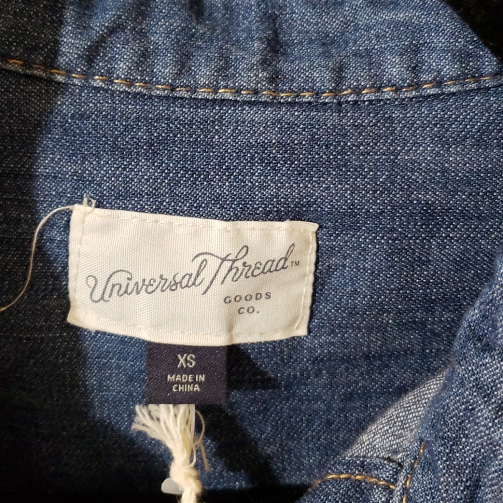 Universal Thread "Lexie" shirt - Picture 2 of 8